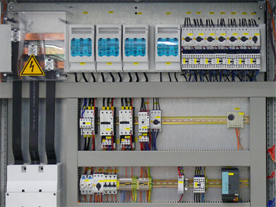 Elektrotechnik mit Erfahrung. Schaltschrankbau mit Zukunft.